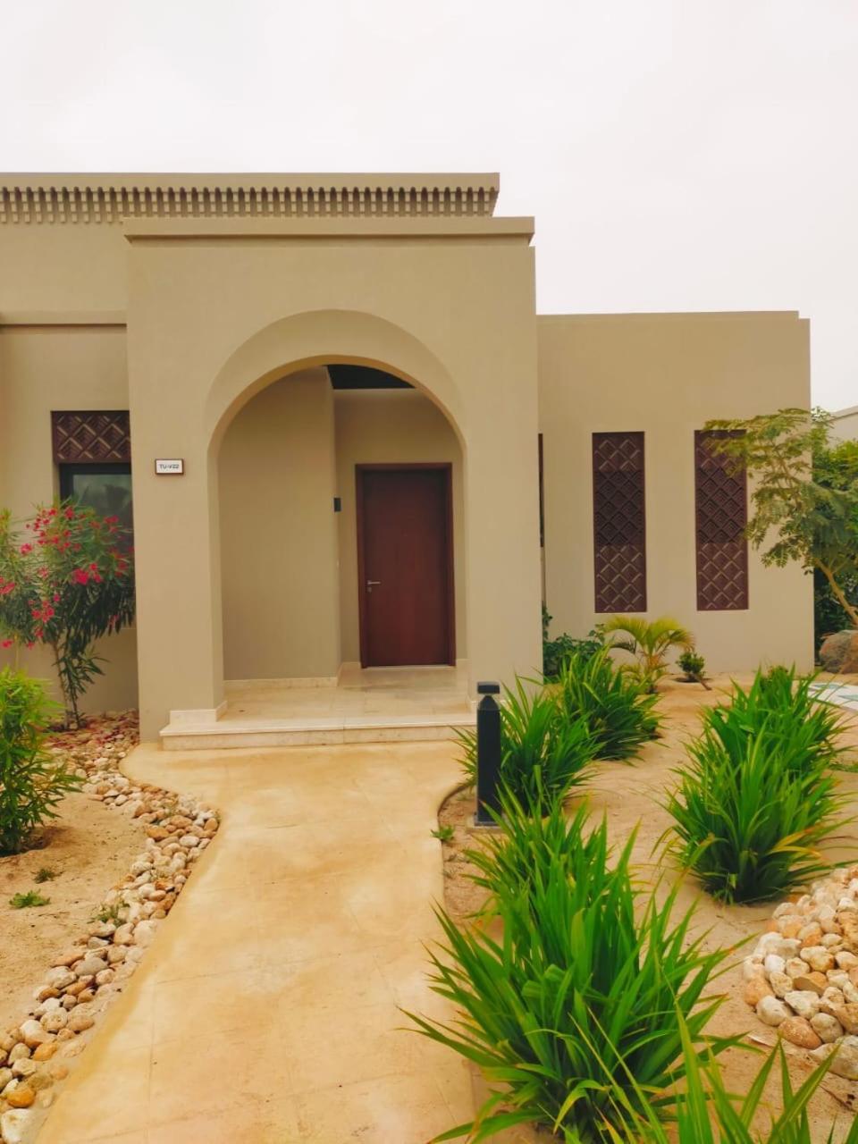 Luxury Villa With Private Swimming Pool Ma'murah Exterior photo